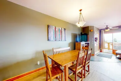 Gallery image of Snow Leopard's Retreat in Big White