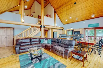 Gallery image of Lakeview Chalet in Christina Lake