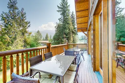 Gallery image of Lakeview Chalet in Christina Lake