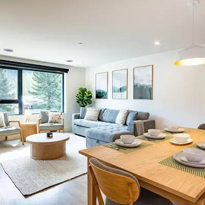 Revy Bliss - Dazzling Condo in the Mountains