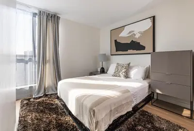 Gallery image of Amazing Location - 2BDRM/2BATH - right on Robson in Vancouver
