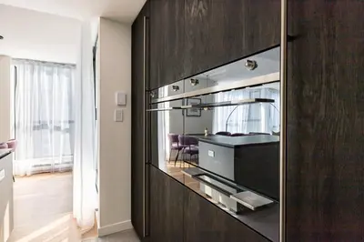 Gallery image of Amazing Location - 2BDRM/2BATH - right on Robson in Vancouver