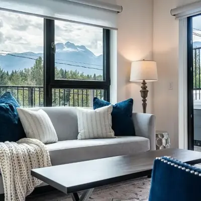 Stoked 4Ever - Revelstoke Condo (+Hot Tub)