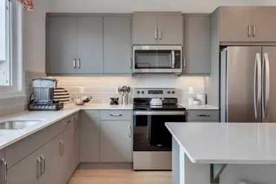 Gallery image of Spacious Modern Home With King Bed & Office in Calgary