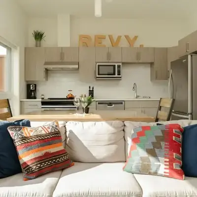 The Nest - Condo with Hot Tub & BBQ