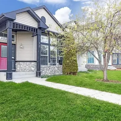 12 Spacious Home W Ac