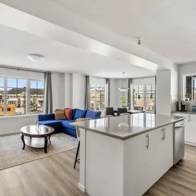 4 Bedroom Town Home with Garage Parking