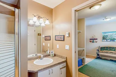 Gallery image of SnowCrest Village, Unit 5 in Big White