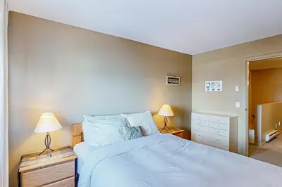 Gallery image of SnowCrest Village, Unit 5 in Big White