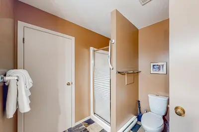 Gallery image of SnowCrest Village, Unit 5A in Big White
