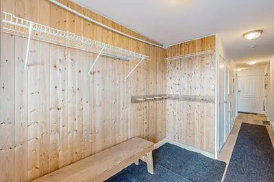Gallery image of SnowCrest Village, Unit 5B in Big White