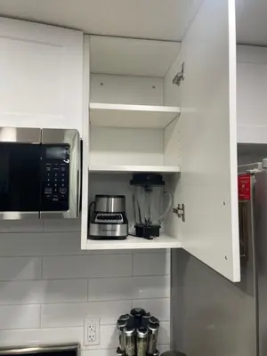 a kitchen with a blender and a microwave at Stylish 2 Bedroom suite in SW Edmonton close to Windermere and Edmonton International Airport in Edmonton