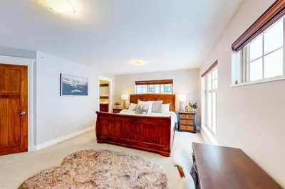 Gallery image of Snowfall Lodge 7 in Big White