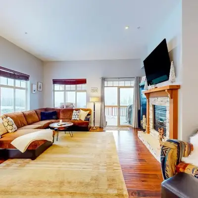 Snowfall Lodge 7