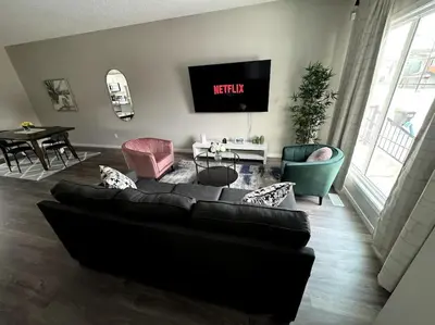 Gallery image of Luxury Villa Home in Edmonton