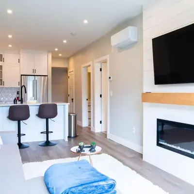 New 1 Bed Condo with Mtn Views