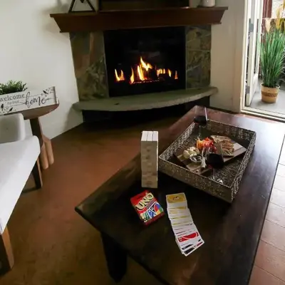Marvellous Mountain Condo- Pets - Pool & Hot Tub managed by Little Sister Getaways