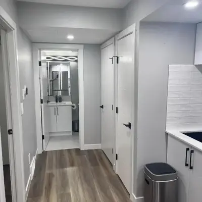 Adorable Private Suite in Seton SE