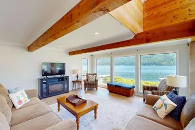 Gallery image of The Re-Treat at Christina Lake in Christina Lake