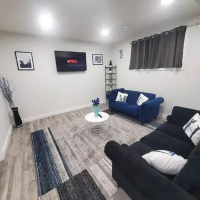 Charming 2-Bedroom Basement Oasis Sleeps 5