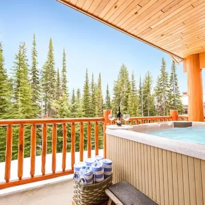 Best Ski-in out 3 Bdrm Chalet