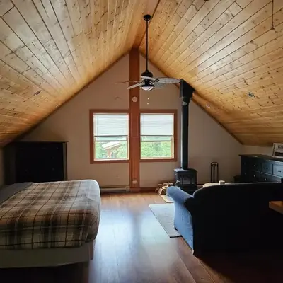 Carriage House - 2 suites- HIKE & REST - EV plug