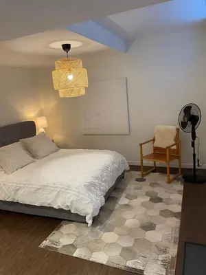 Gallery image of Cozy and modern Pemberton Heights Suite in North Vancouver