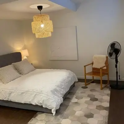 Cozy and modern Pemberton Heights Suite