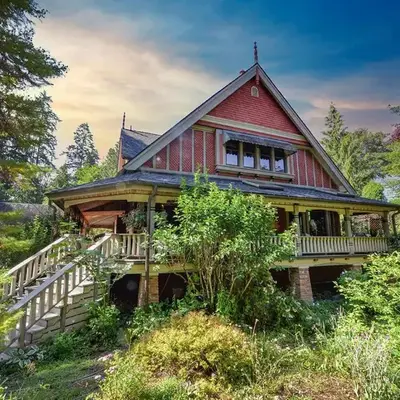 Hummingbird Gardens B&B