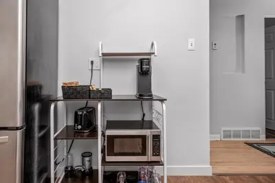 Gallery image of CentreStreet-Cozy Petfriendly 4bedsuite 04Entire in Calgary