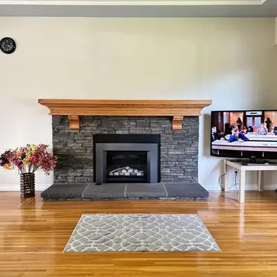 Upper floor suite with Garden view near SFU & Skytrain
