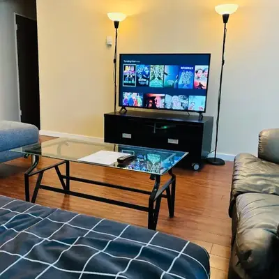 5th Floor Cozy 1 Bedroom Condo with Parking