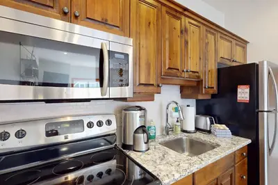 Gallery image of Cedar Lodge Escape at Whitetail townhomes in Big White
