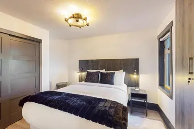 Gallery image of Serene View Lodge at The Raven in Big White