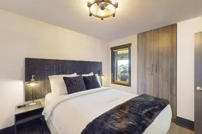 Gallery image of Serene View Lodge at The Raven in Big White