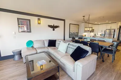 Gallery image of Serene View Lodge at The Raven in Big White