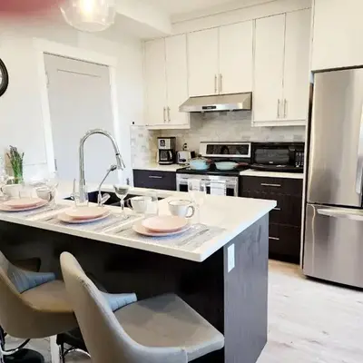 Luxury Cozy Basement Suite