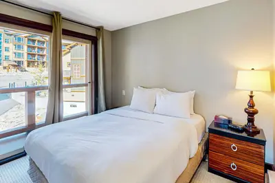 Gallery image of Aspens Townhouse 1 in Big White