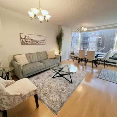 Beautiful 2 Beds Dwtn apt Free Parking King Bed