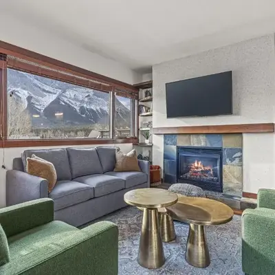 Skyline Suite Downtown Canmore Stay