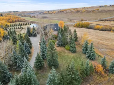 Gallery image of Country Escape - Acreage Home with Park in De Winton