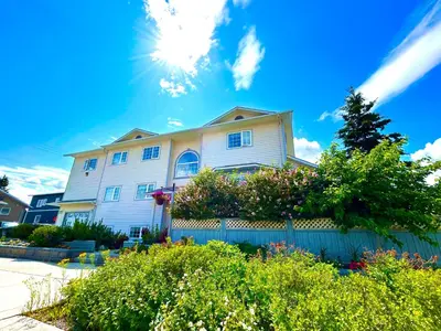 Gallery image of Midnight Sun Inn in Whitehorse