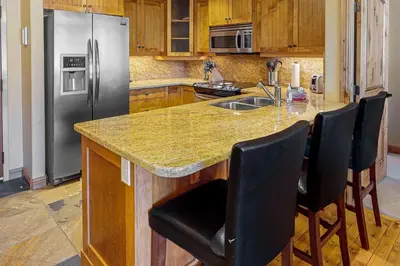 Gallery image of Whispering pine at Aspens in Big White