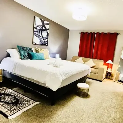 Luxury family vacation rental in Laurel Edmonton