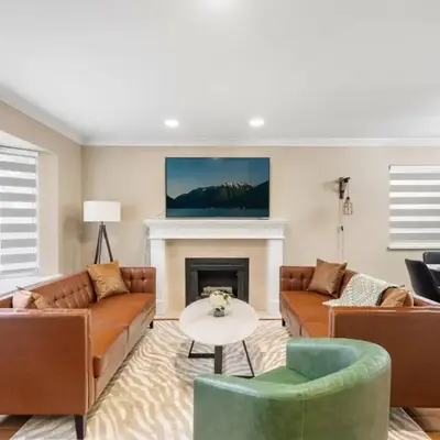 Spacious Family Retreat Central to YVR and Downtown