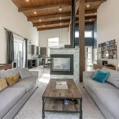 Large Modern Home in Squamish