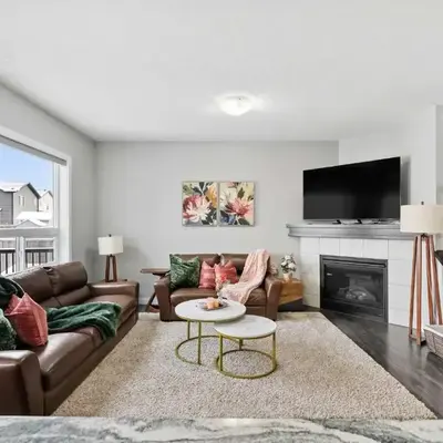 Large Family 4BR w Kid's Play Den! FREE Banff Pass