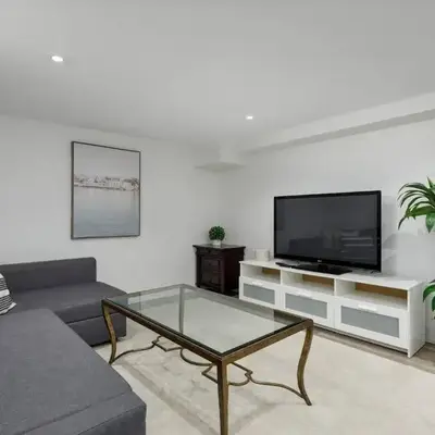 Cozy BSMT suite Near UBC