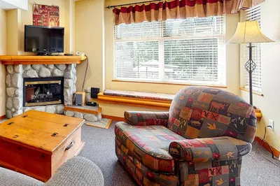 Gallery image of Lake Placid 226 in Whistler