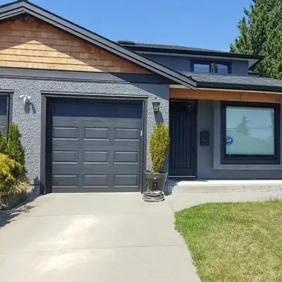 Burnaby 4 bed 3 bath duplex